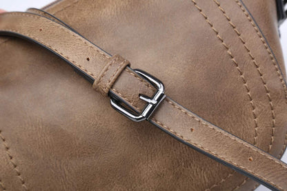 Small crossbody bag shell shape 2657OL05
