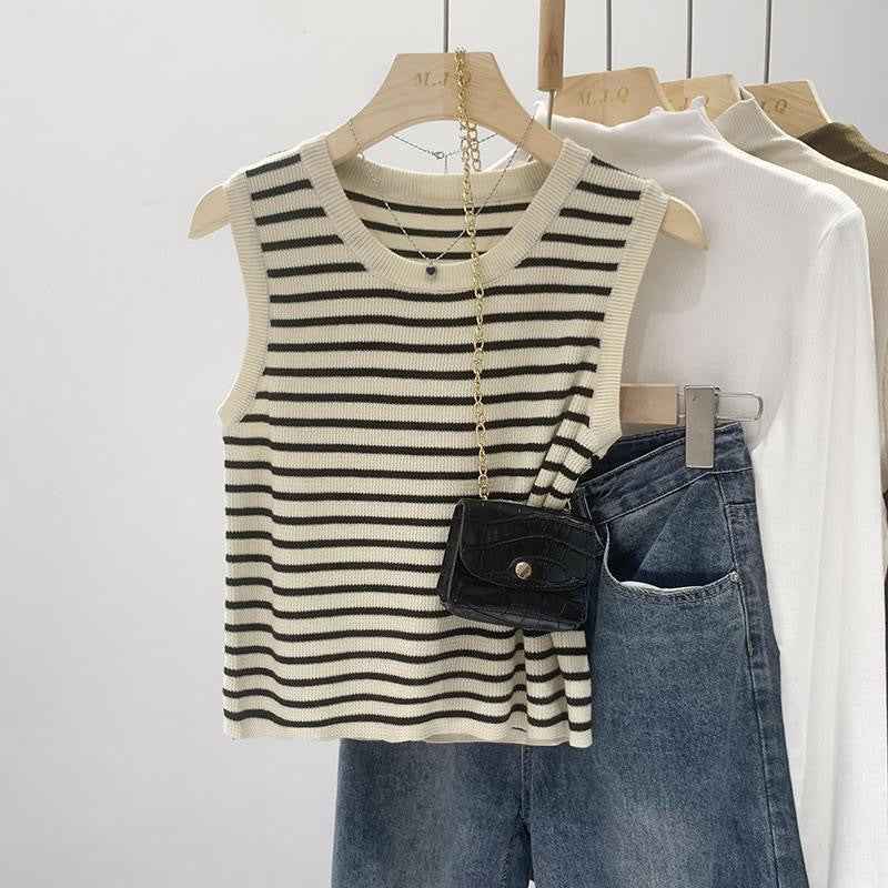 Slim Fit Round Neck Knit Tank Top