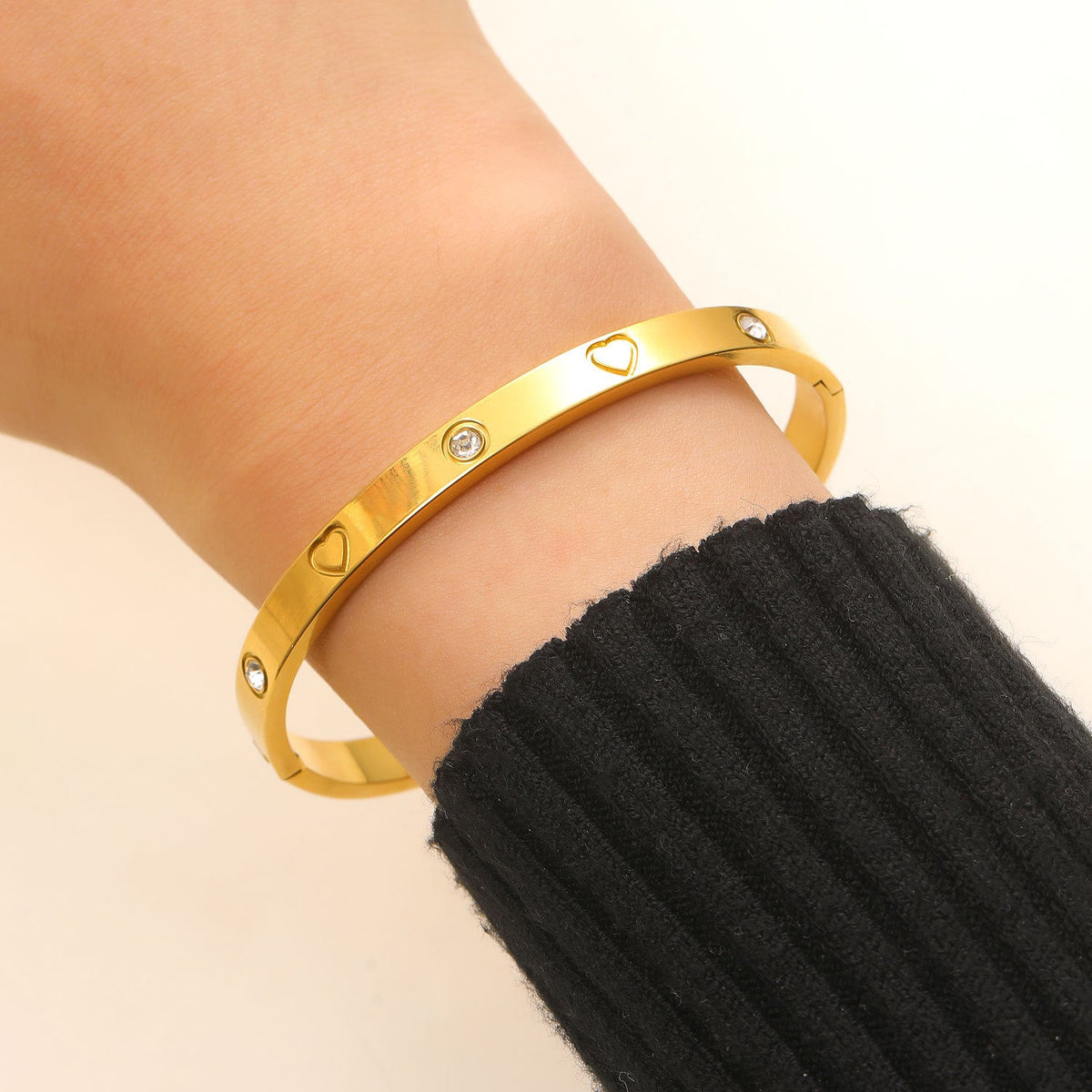 Stainless Steel Gold Bangle Set Zircon Inlaid Nail &amp; Lucky Four Leaf Clover Bangles