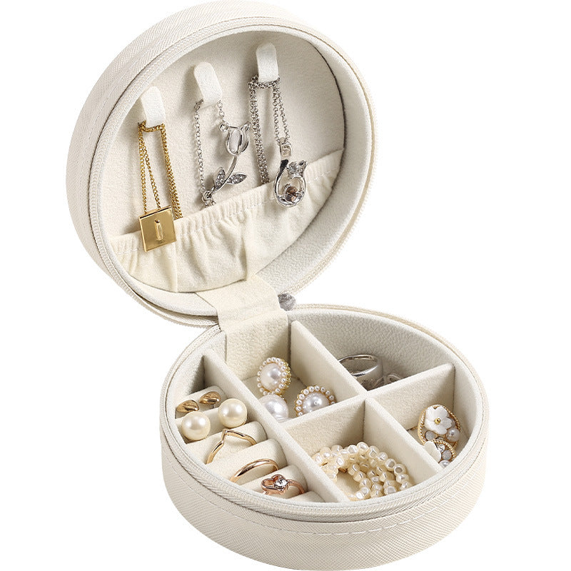 Round simple and compact jewelry Box