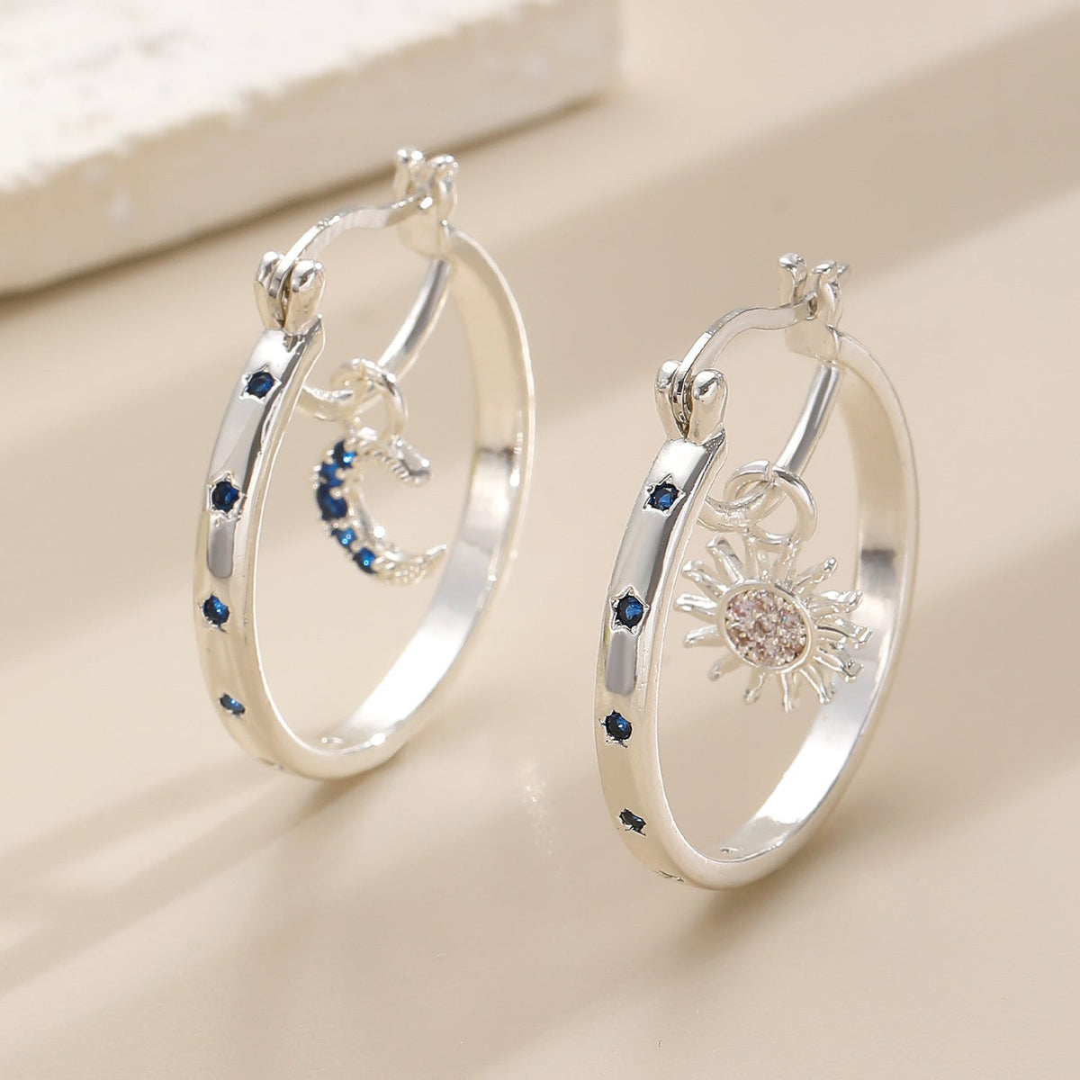 Luxury Twisted Sun &amp; Moon Design Double Hoop Earrings for Women