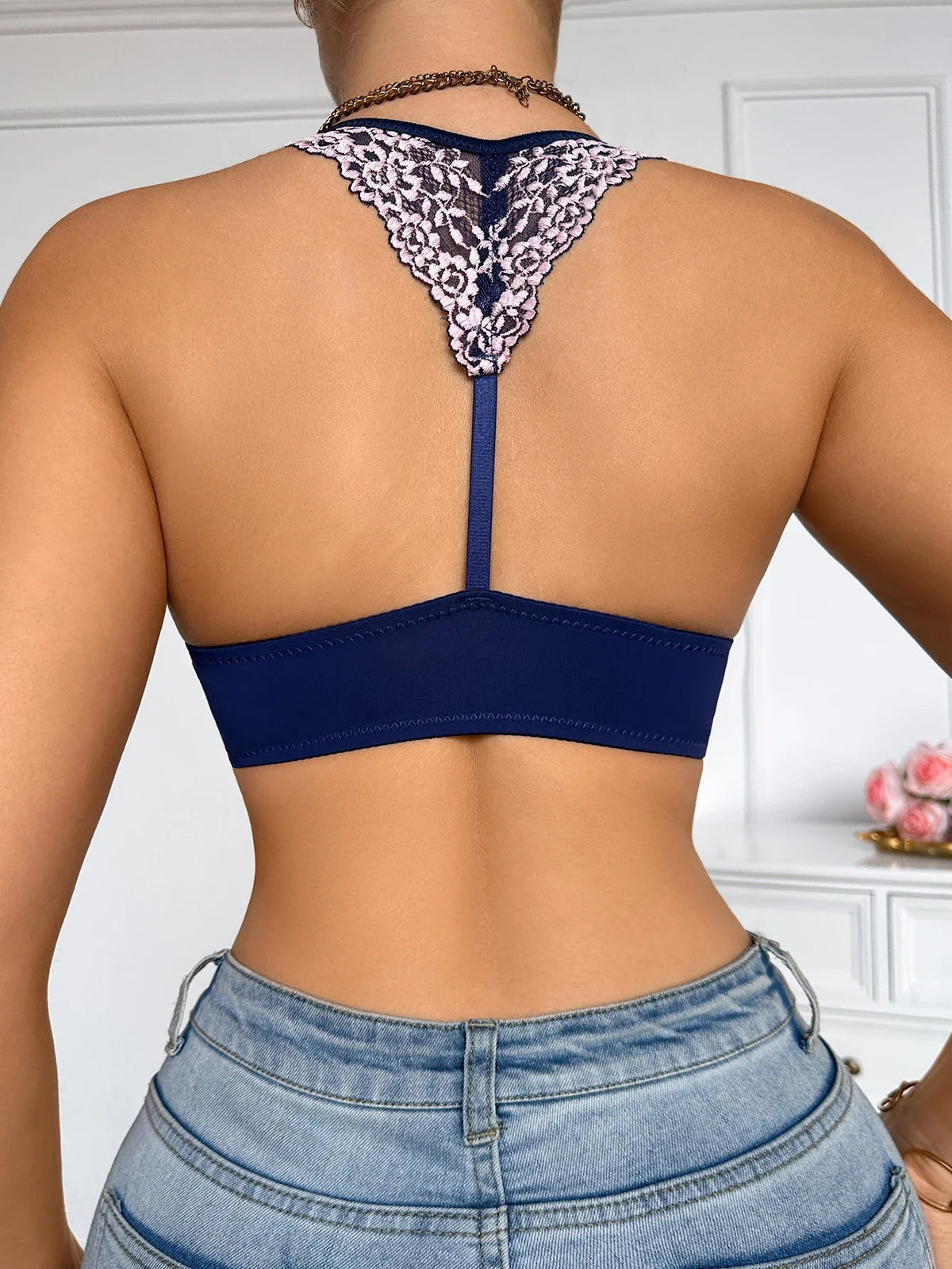 Embroidered Knit Cup Women&