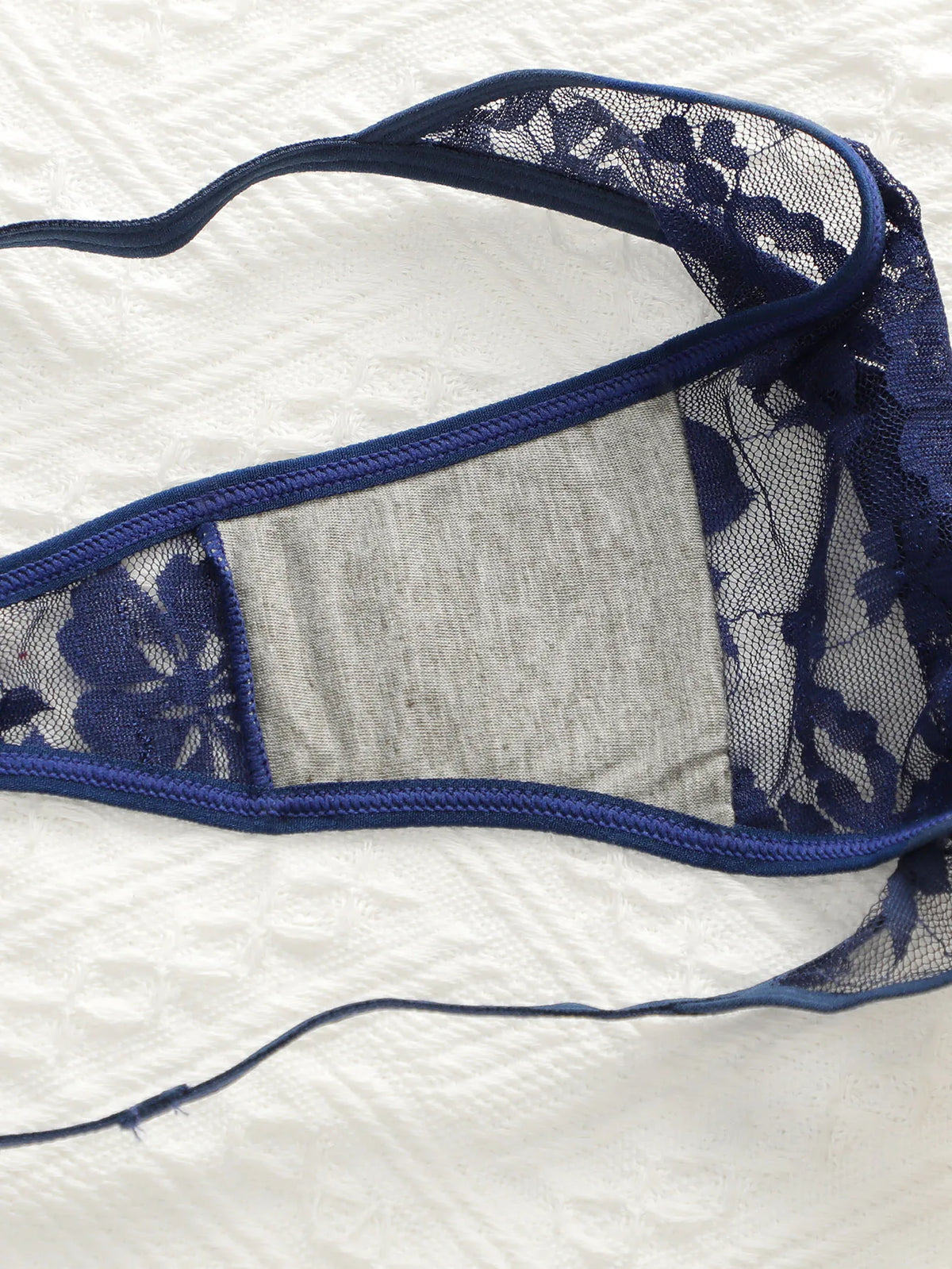 3-Pack Multi-Color Lace Thong Low-Waist Seamless Hollow Easy Wash Quick Dry Comfortable Fitting Underwear C305