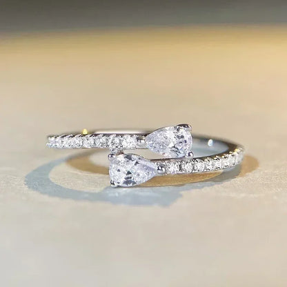 2025 New Shiny Zircon Ring Engagement Ceremony Women&