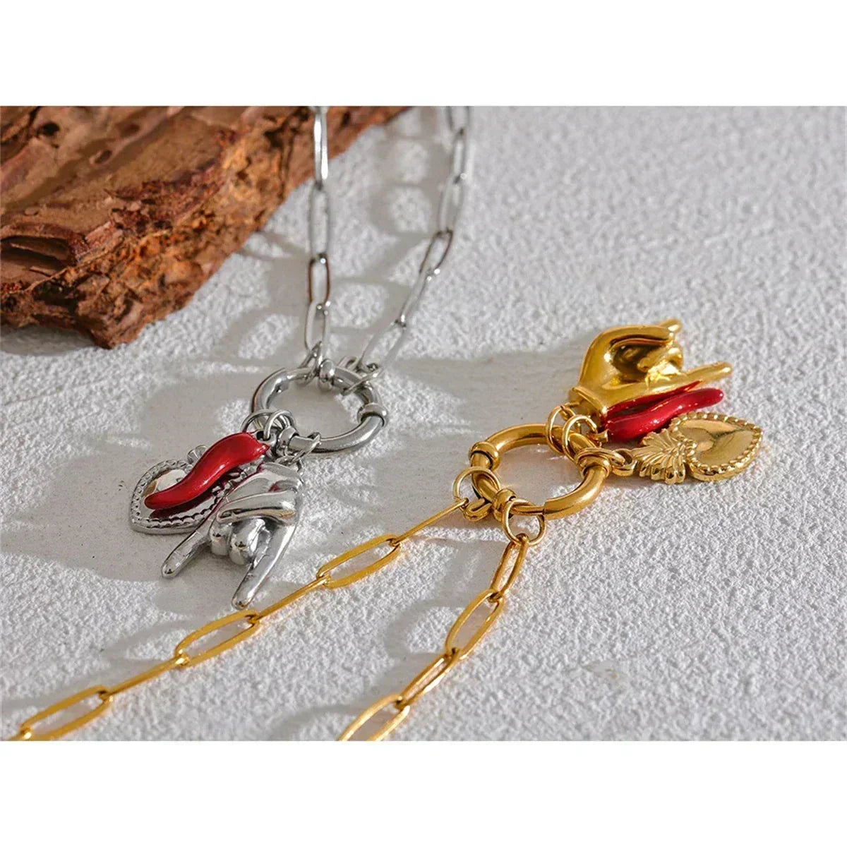 Classic Hot Selling Bull Horn Sacred Heart Detachable Pendant Necklace for Women&