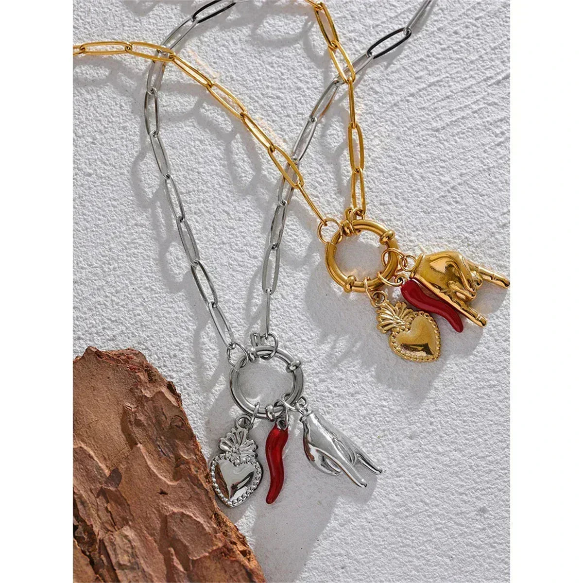 Classic Hot Selling Bull Horn Sacred Heart Detachable Pendant Necklace for Women&