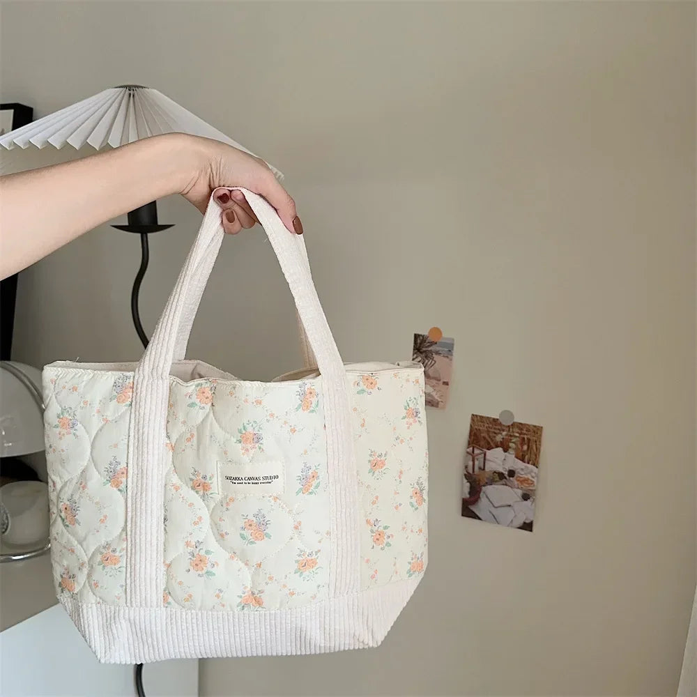 Floral Patchwork Tote Bag For Women With Cotton Exterior And Polyester Lining For Casual Everyday Use