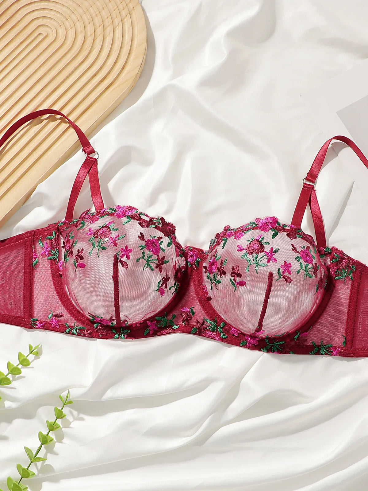 Beautiful flower embroidered bra, transparent sexy underwear with adjustable shoulder straps MR2956