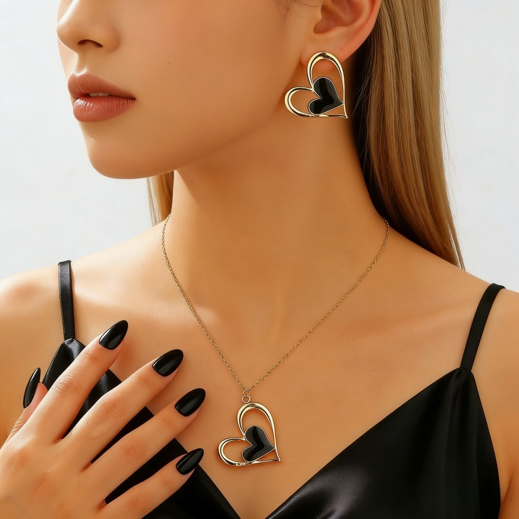 Sweet Hollow Heart Pendant Necklace &amp; Earrings Set