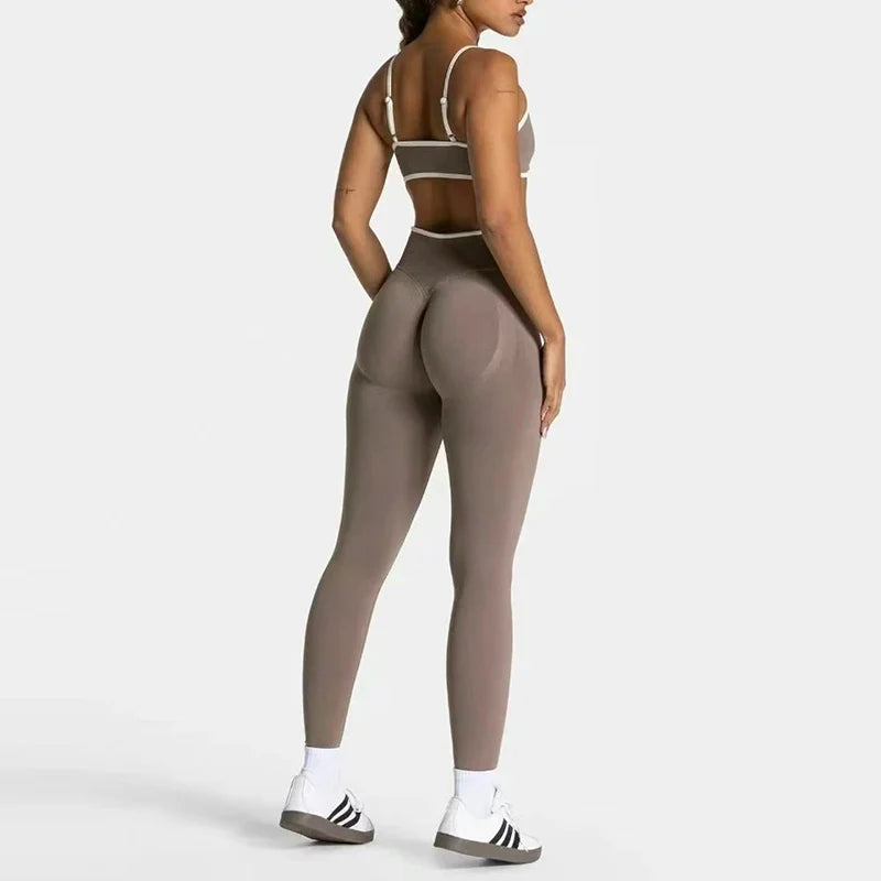 2PCS High Waisted Sports Bra Set with Contrasting Small Suspender Tight Fitting Hip Lifting Training Bra And Pants