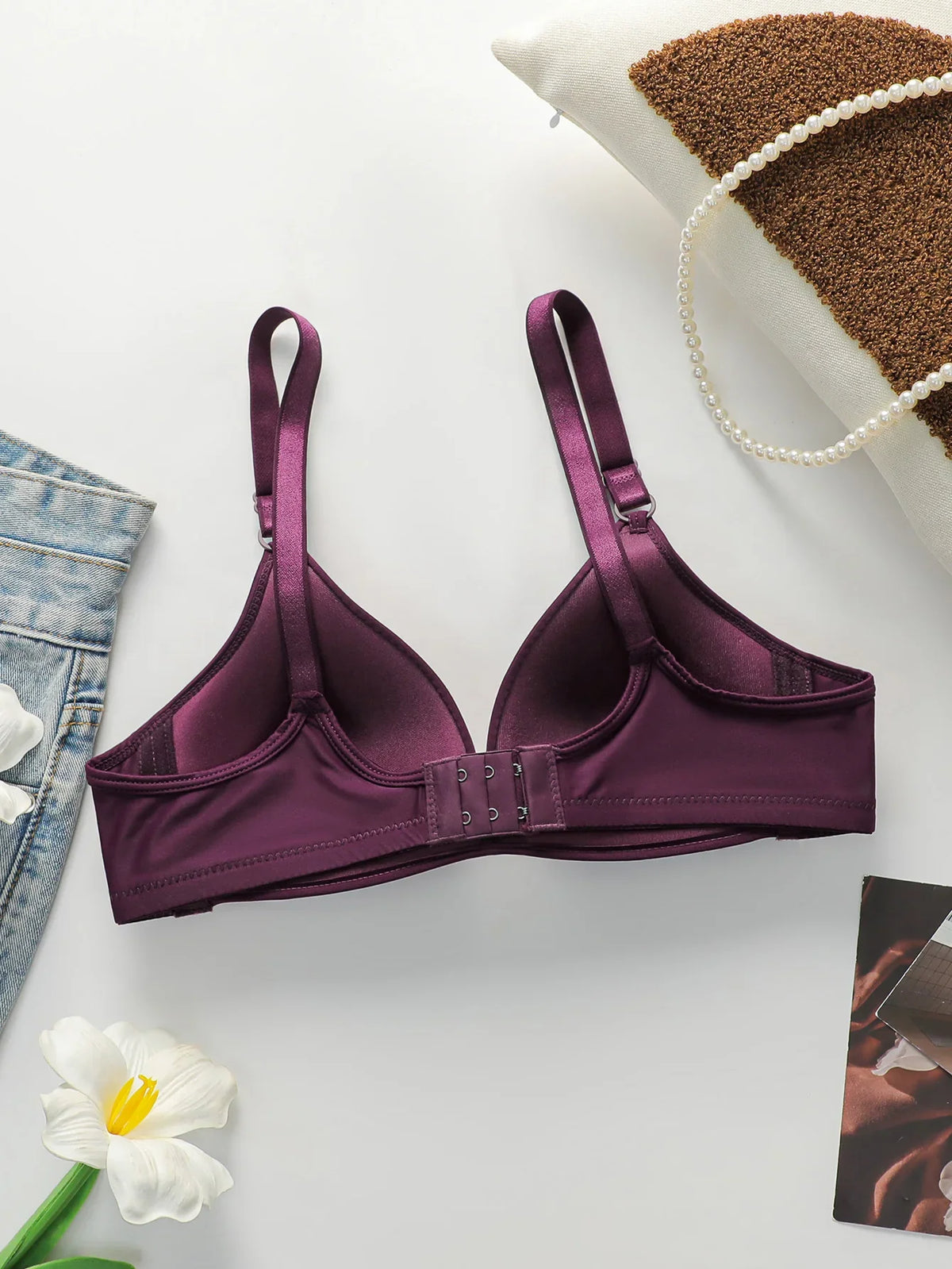 (3/4) Cup sizeUltra Thin Sexy Ice Silk Wireless Bra For Women Sexy Gather Underwear Push Up Simple Lingerie J8826