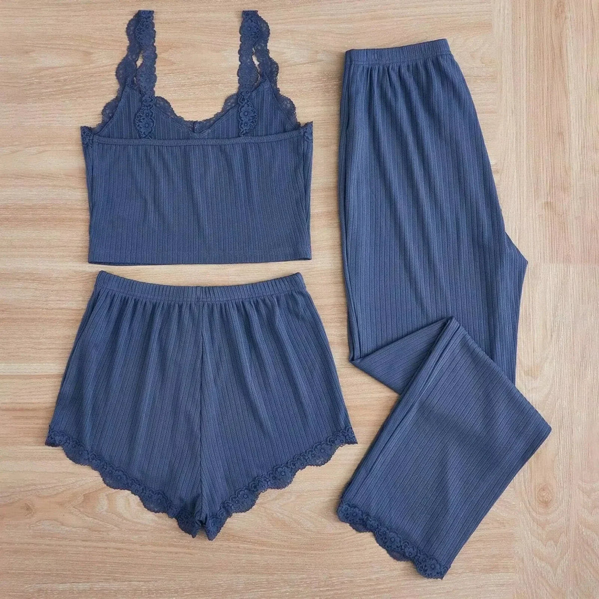 Comfortable 3-Piece Women&