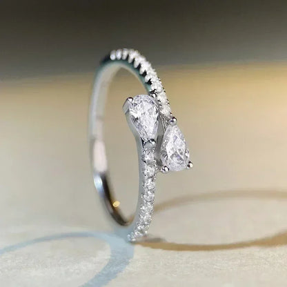2025 New Shiny Zircon Ring Engagement Ceremony Women&