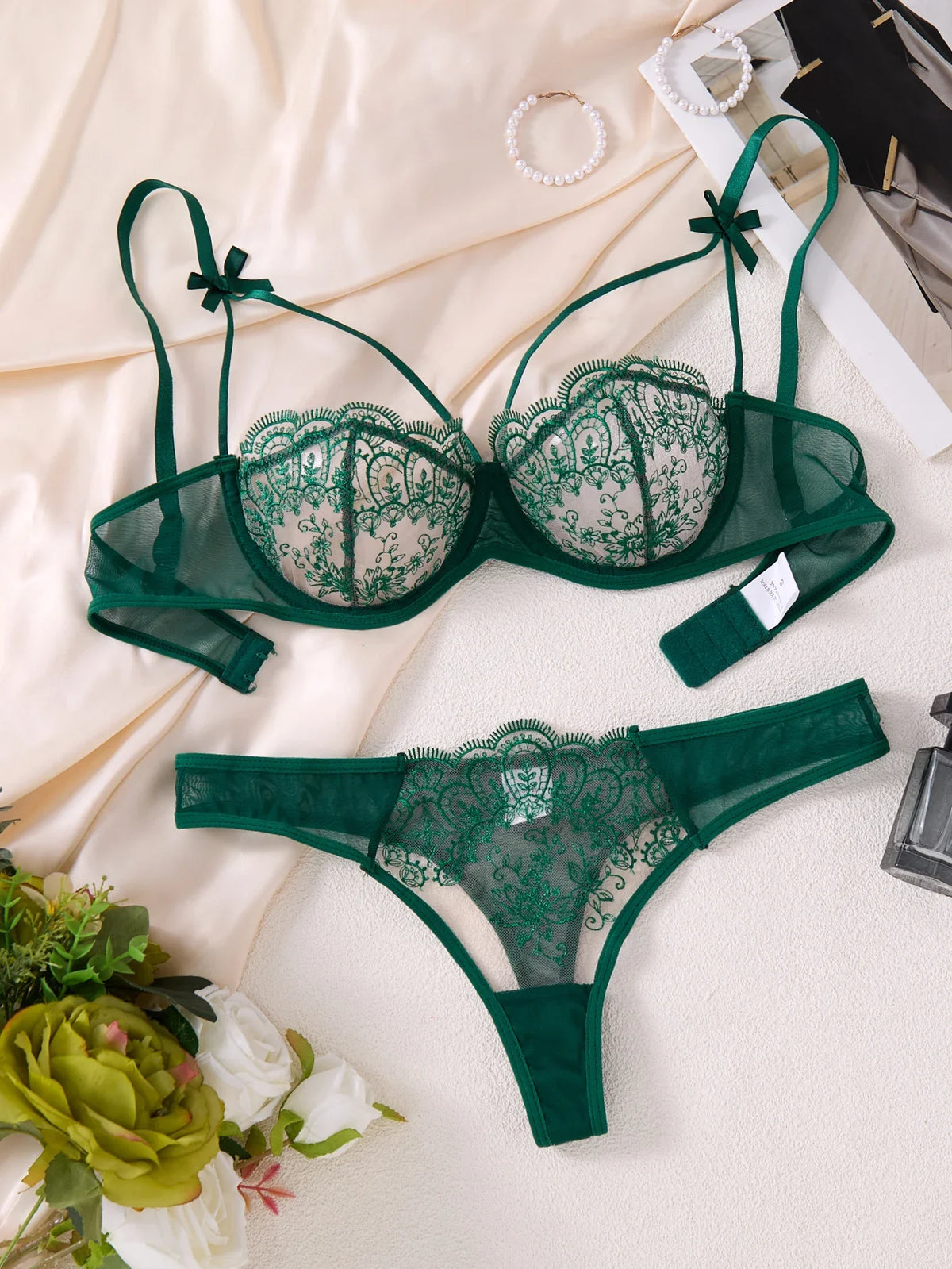 Green Floral Lace Lingerie Set Sheer Mesh Underwire Bra With Bow &amp; Thong Women Sexy Underwear ZA824057