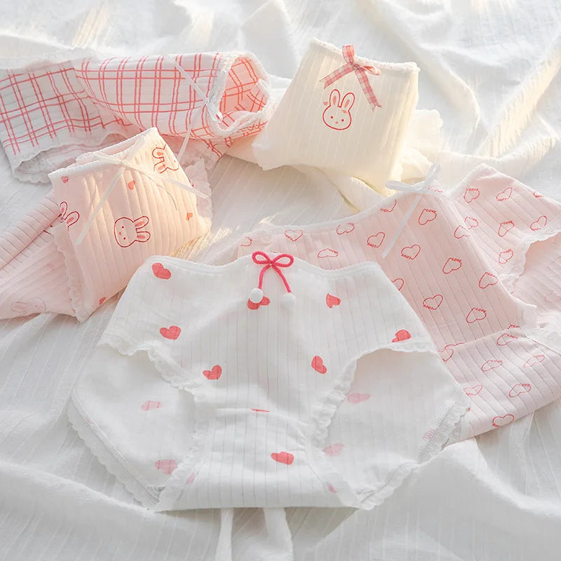 1 Pack Kawaii Rabbit Heart Print Briefs with Ruffles Trim Women&