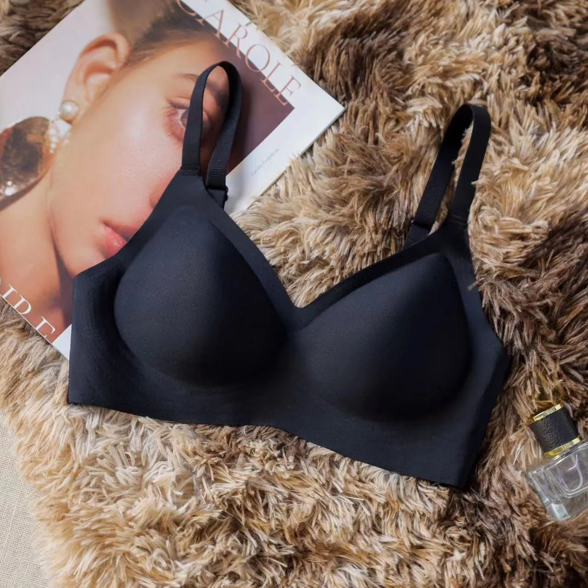 One Piece Wireless Bra Women Deep V Seamless Padded Bra 3 Row Hook Back Underwear Light Support All Match Basic Daily Intimate