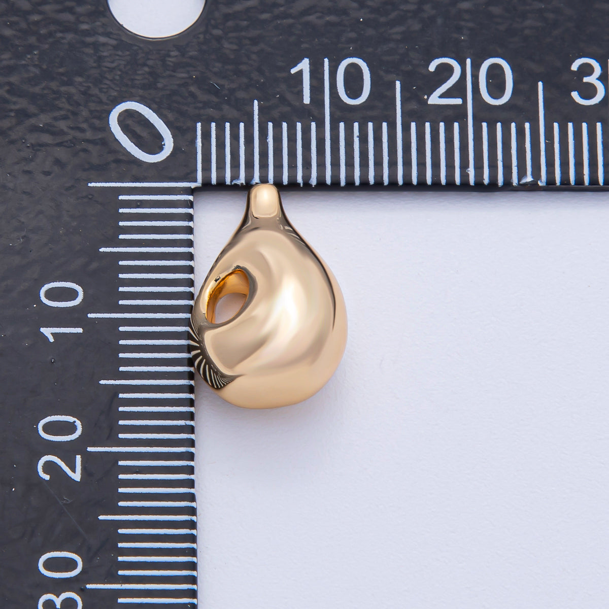18K Gold Filled 17mm Geometric Chubby Molten Bead | B524
