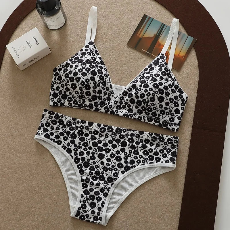 Women Floral Print Seamless Bra And Panties Set Low Waist Briefs Sexy Lingerie Set V-neck Sport Brassiere Female Underwear Set