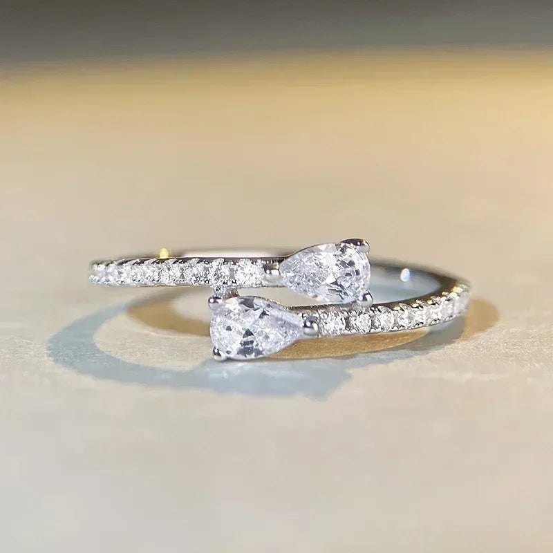2025 New Shiny Zircon Ring Engagement Ceremony Women&