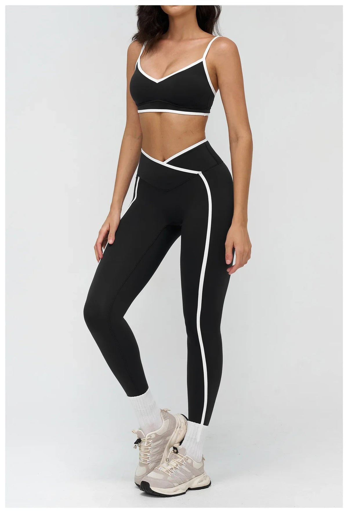Women Bra Shockproof Gym Top Women Underwear Thin Strap Halter Sports Bras Scrunch Push-up Workout Yoga Tank Tops Women&
