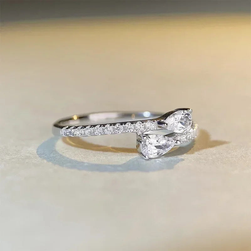 2025 New Shiny Zircon Ring Engagement Ceremony Women&