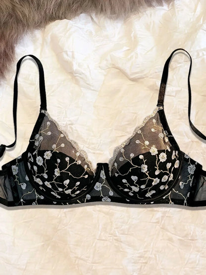 Underwear for Girls, Summer Thin Style, Pure and Sweet, Embroidered Lace, Underwire, Slimming, Deep V, Beautiful Back Bra