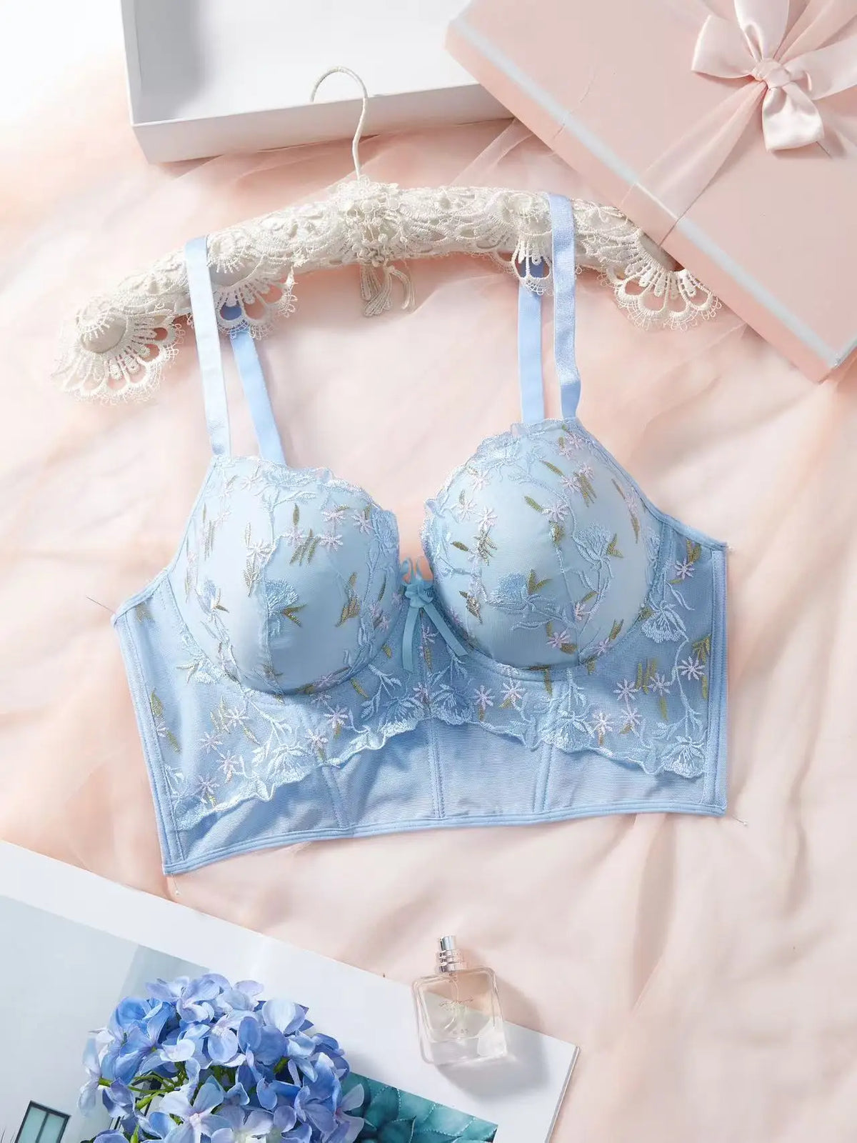 Plus Size Floral Embroidered Lace Bustier Bra – Push Up, Tummy Control &amp; Non-Slip Corset Top