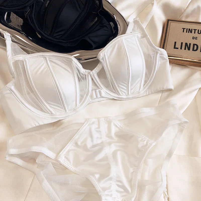 New Summer Lace Thin Cup Women Underwear Sexy Front Buckle Push Up Bra Set Adjustable Strap Brassiere Beautiful Back Lingerie