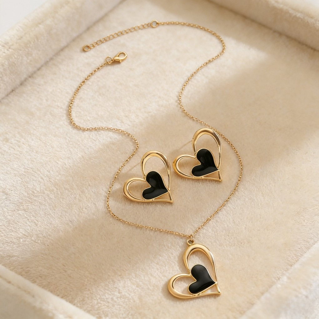 Sweet Hollow Heart Pendant Necklace &amp; Earrings Set