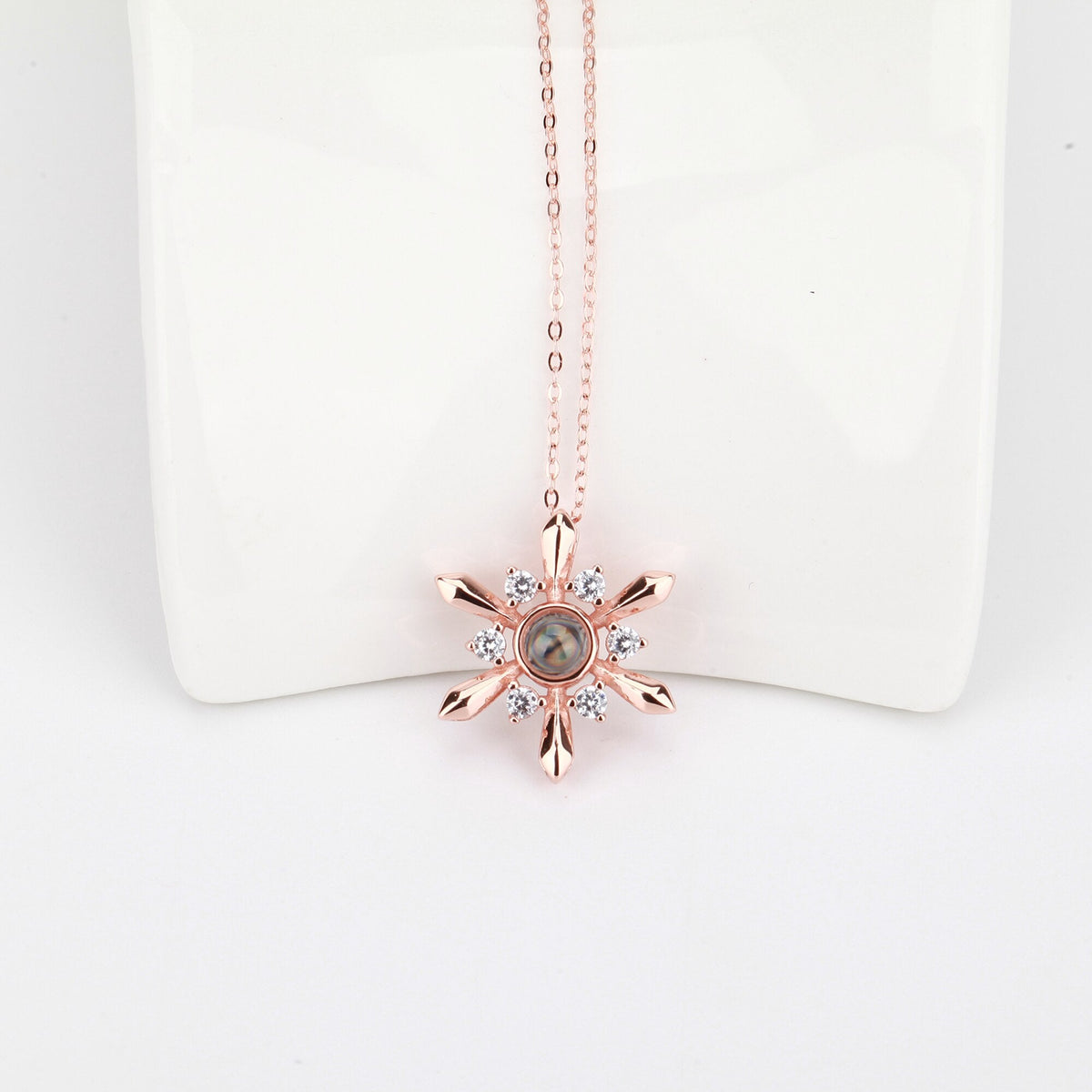 Snowflake Shaped Projection Necklace Photo Charming Jewelry Memorial Gifts