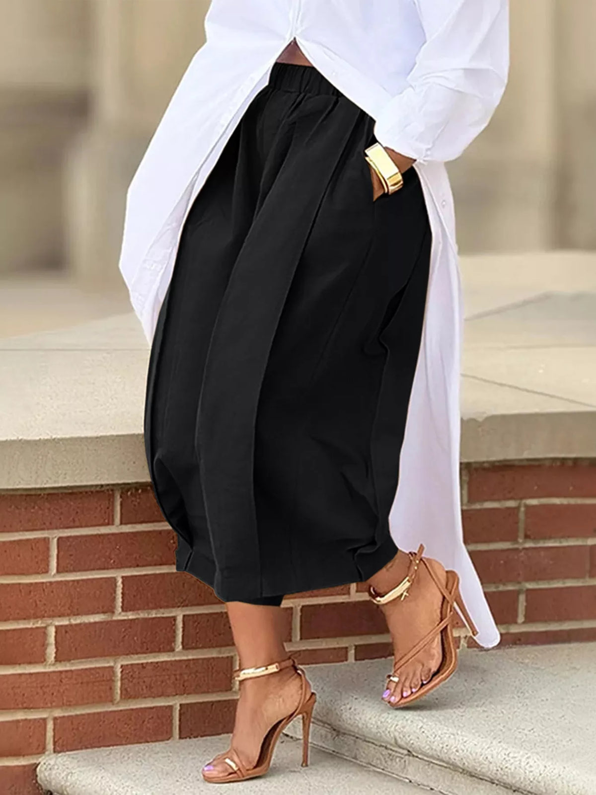Wide Leg Pleated Detail Pants