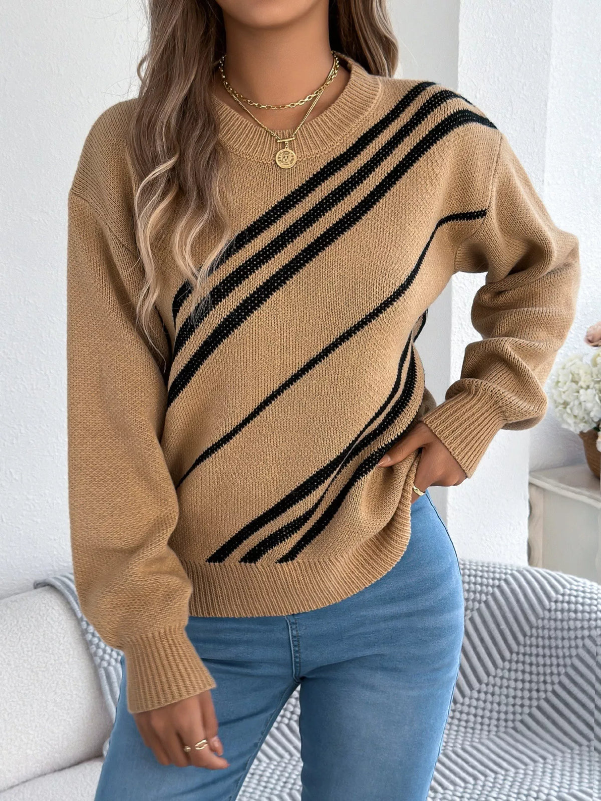 Striped Pattern Casual Round Neck Sweater