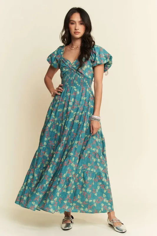 Davi &amp; Dani Lightweight Sweetheart Neck Textured Tiered Maxi Dress