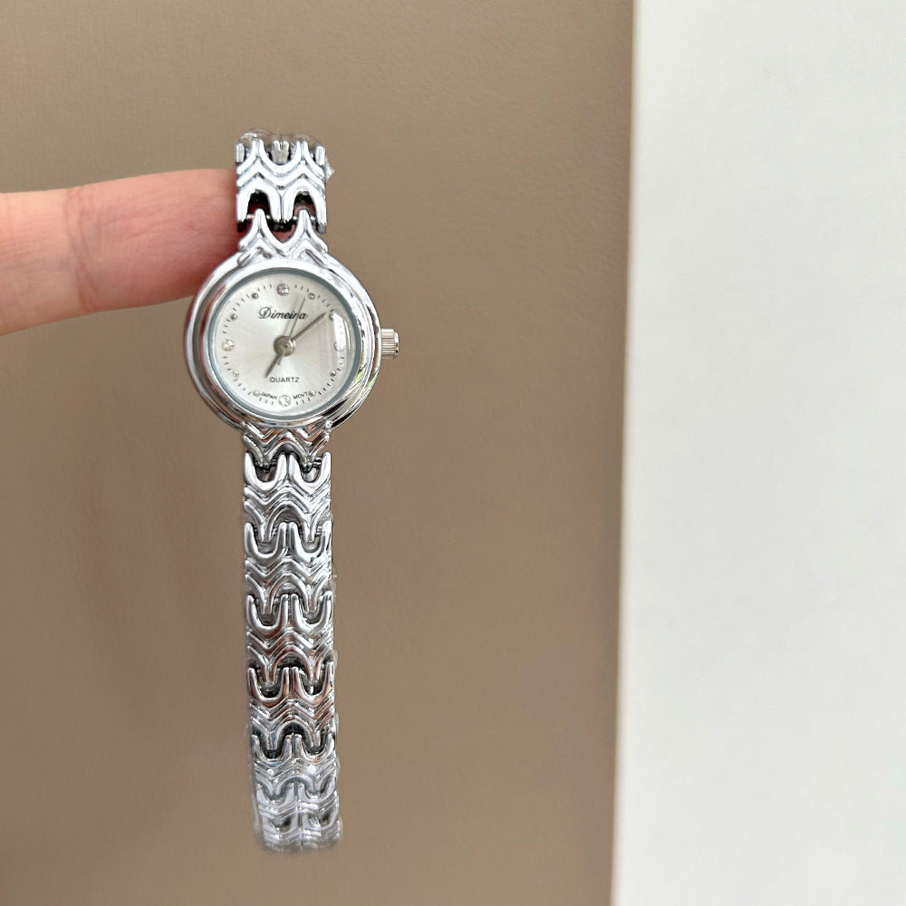 Refined Womens Watch For The Modern Niche Woman