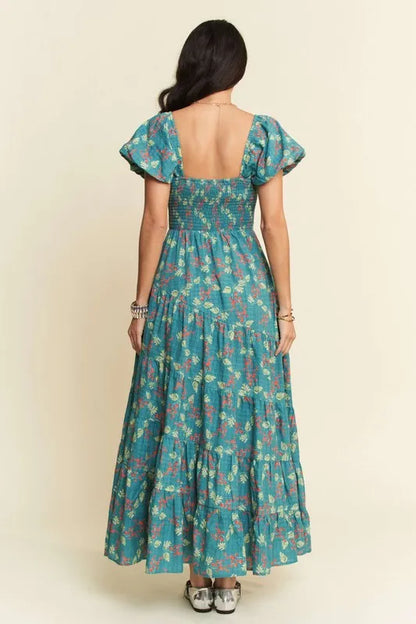 Davi &amp; Dani Lightweight Sweetheart Neck Textured Tiered Maxi Dress
