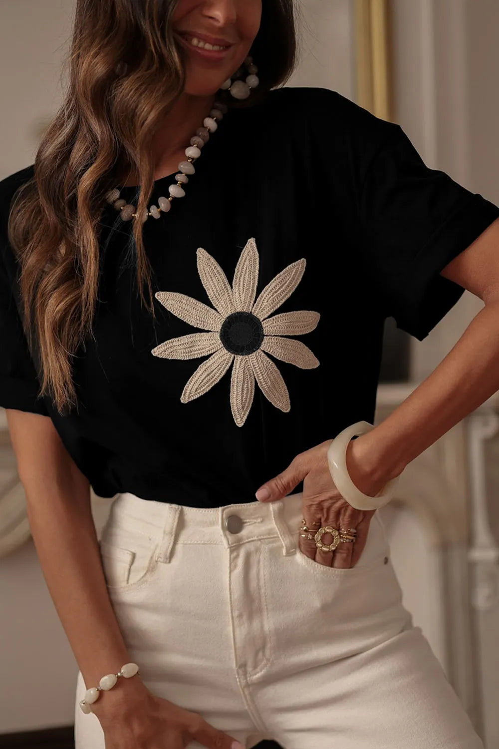 Casual Daisy Patch Round Neck T-Shirt