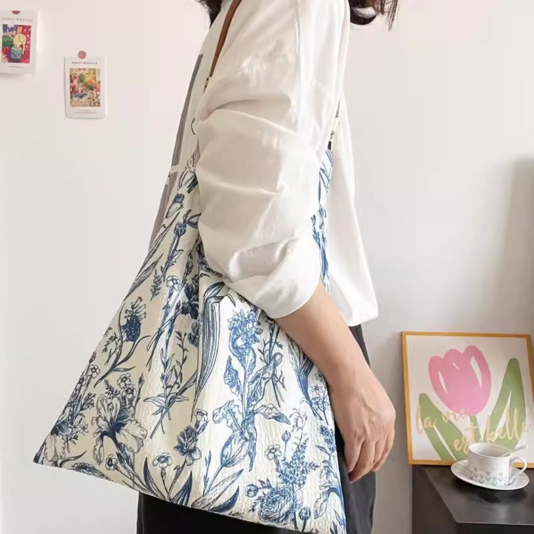 Design retro blue and white porcelain flower bag, single shoulder strap armpit bag, shoulder bag lightweight, hobo bag cloth