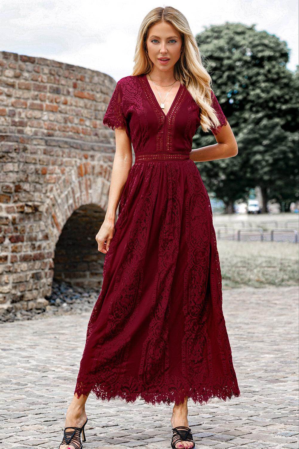 Scalloped Trim Lace Plunge Dress for Elegant Occasions