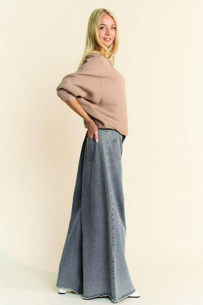 Davi &amp; Dani Round Neck Batwing Sleeve Sweater for Women
