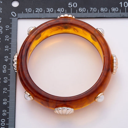 Clam Shell Pearl Brown Tortoiseshell Acrylic Resin Bangle Bracelet | WA-04441