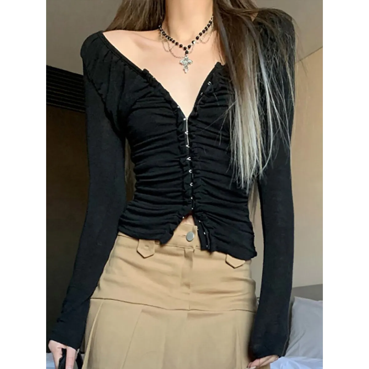 Coquette Ruched T-shirt With Hooks