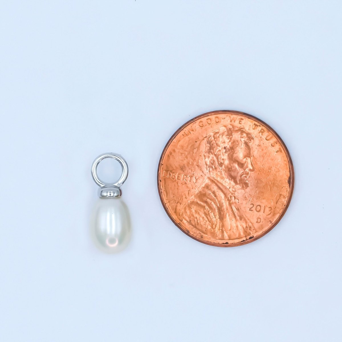 Dainty 6mm White pearl oval drop pendant for Minimalist Jewelry Making Supply | P-1943