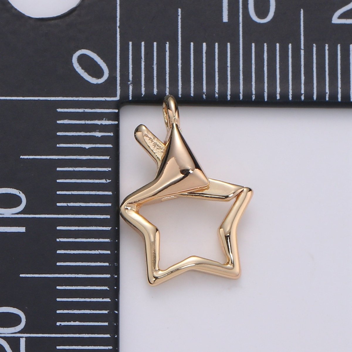 Dainty Gold Filled Star Charms  L-003