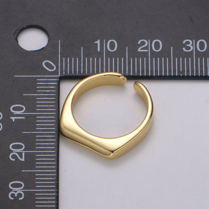 Dainty Signet ring - Square signet - Minimalist gold ring - Signet gold- Stack ring - Dainty Open ring - Size 6 gold ring