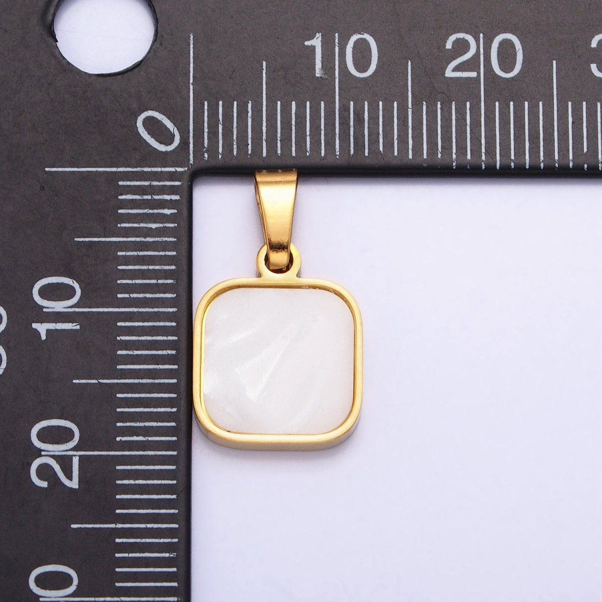 Dainty Square Pendant With Pearl For Minimalist Unisex Jewelry Charm P-1149