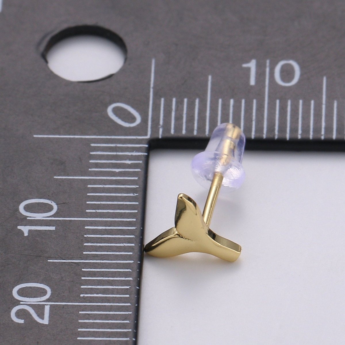 14K Gold Filled 7mm Whale Tail Minimalist Mini Stud Earrings in Gold &amp; Silver | Q290 AD162