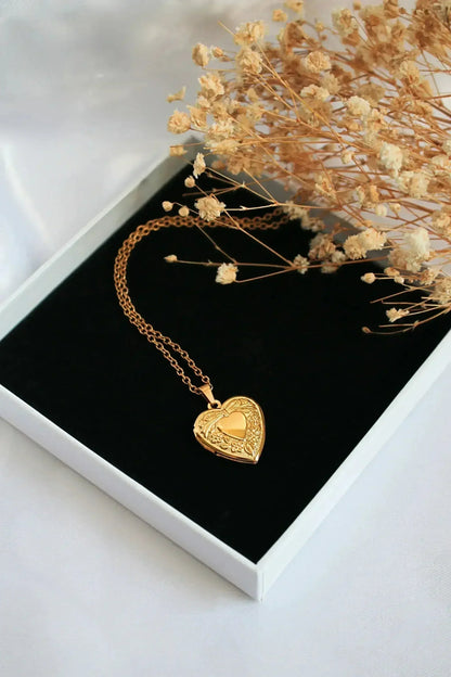 18 Karats Heart Locket Necklace - Cute &amp; Meaningful Jewelry
