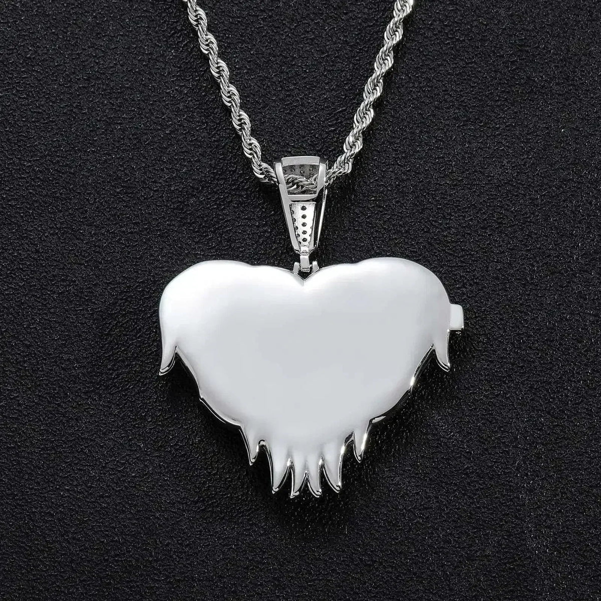 LoveShell™ – Custom Clamshell Heart Photo Pendant | Iced Out Zircon