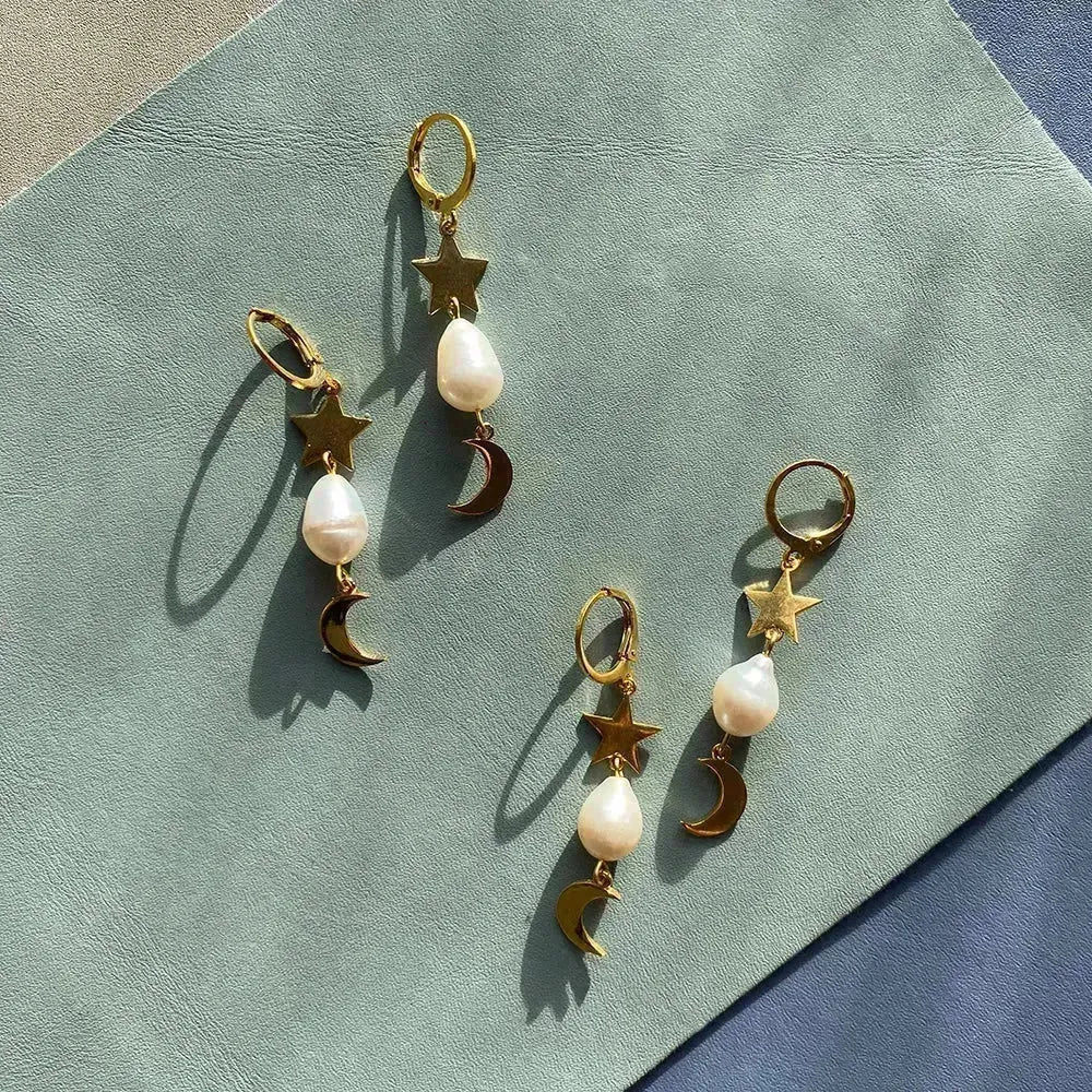 Night Sky Pearl Earrings | Gold Plated Celestial Jewelry - Femstylo