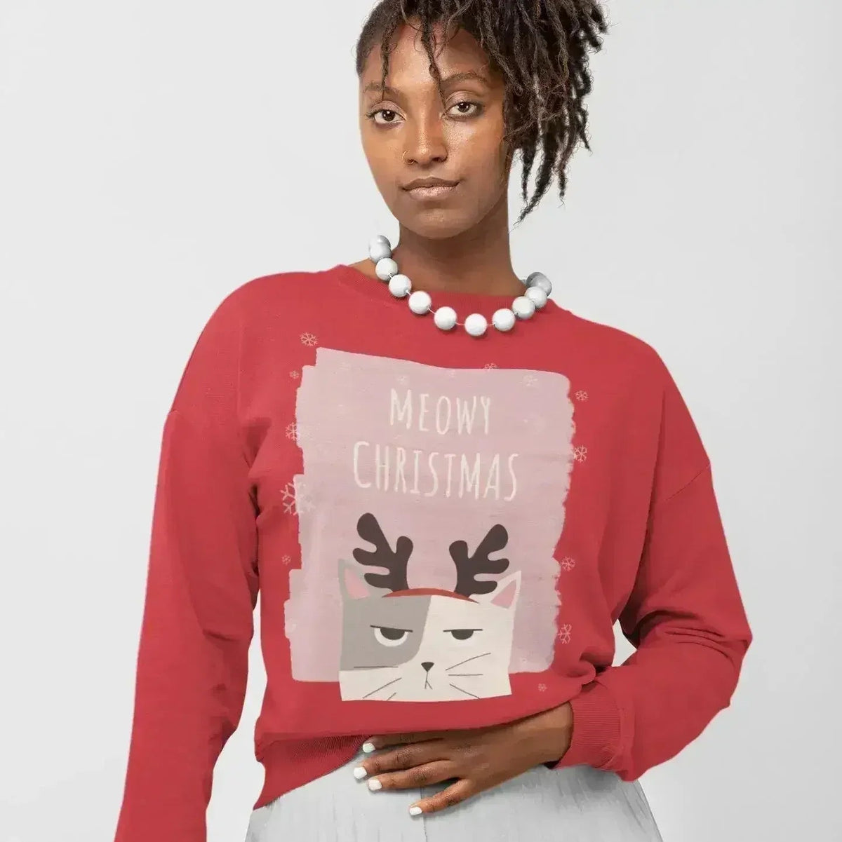 Meowy Christmas Sweatshirt - Festive Cat Loungewear | Femstylo